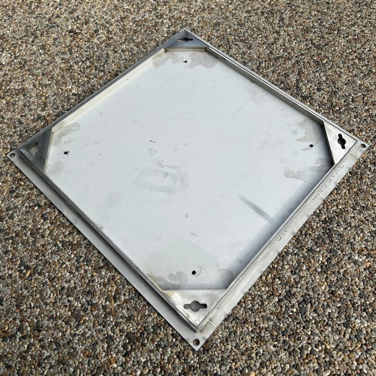 PERMABOUND 18mm Recessed Manhole Cover for Resin Bound Surfacing