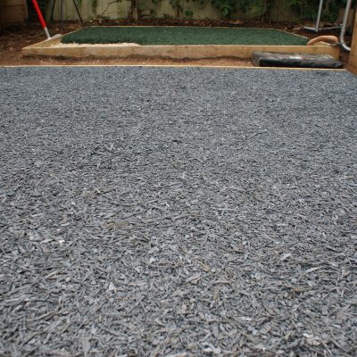Close Up FInished Cedar Grey Rubber Mulch