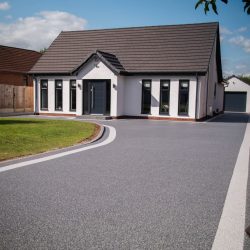 Spanish Grey and Millstone Resin Bound Driveway